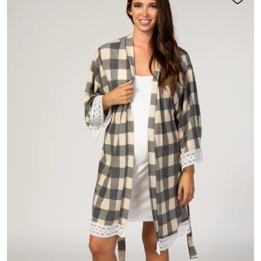 ISO want to buy plaid maternity robe gray medium